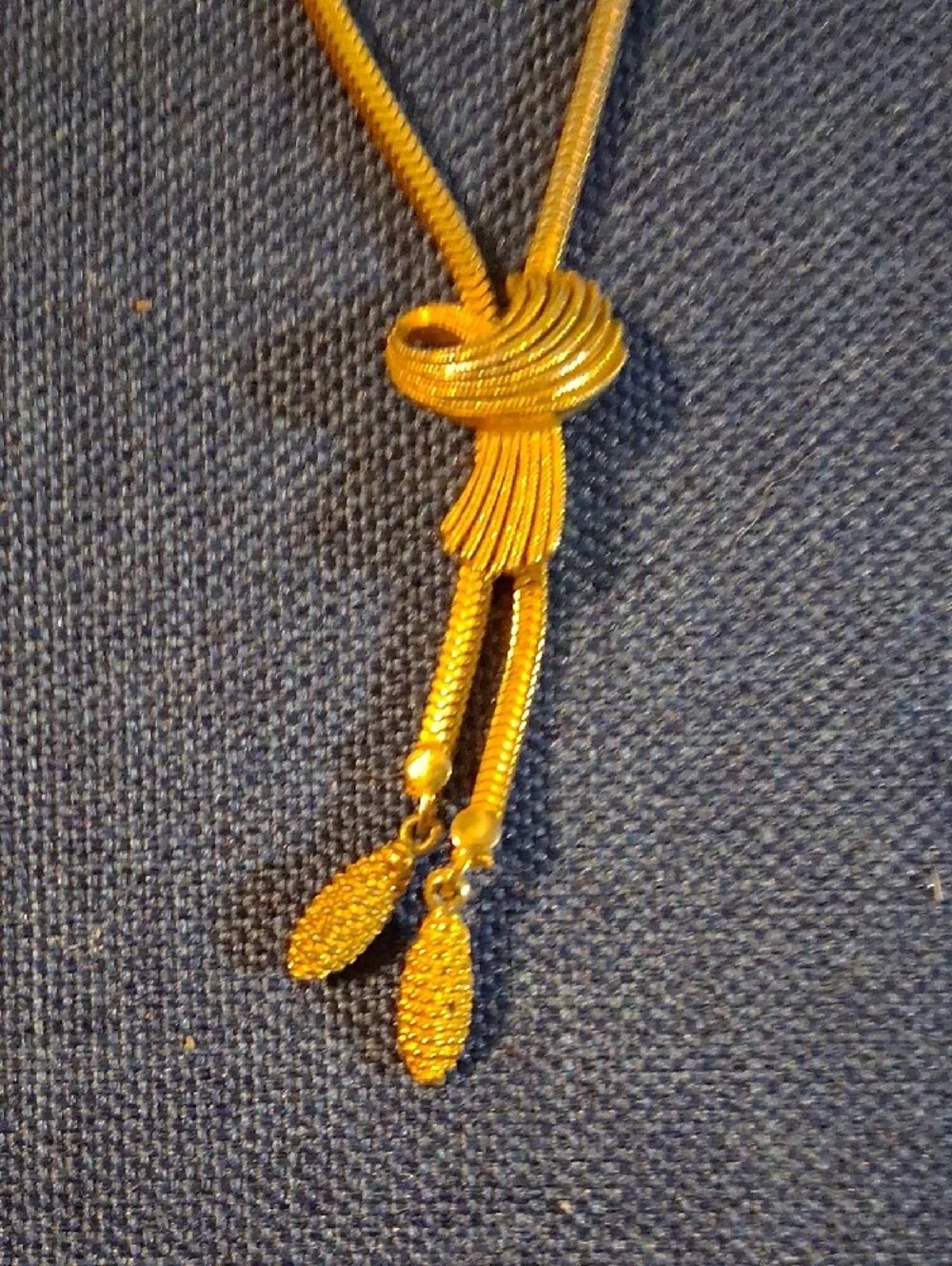 Vintage Gold Knot Lariat Necklace with Textured Tassels